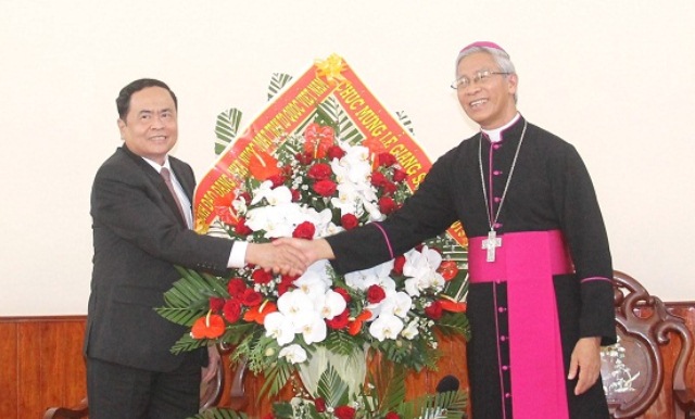 Chủ tịch Ủy ban Trung ương MTTQ Việt Nam chúc mừng Giáng sinh tại TP.Quy Nhơn