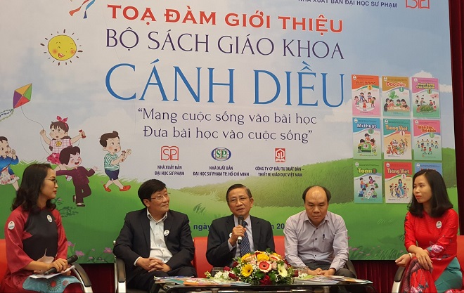 Nghi vấn đằng sau việc “chi thù lao” cho cán bộ Sở GD&ĐT TP. HCM