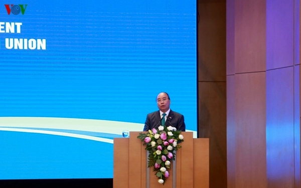 Thủ tướng Nguyễn Xuân Phúc phát biểu tại lễ ký kết