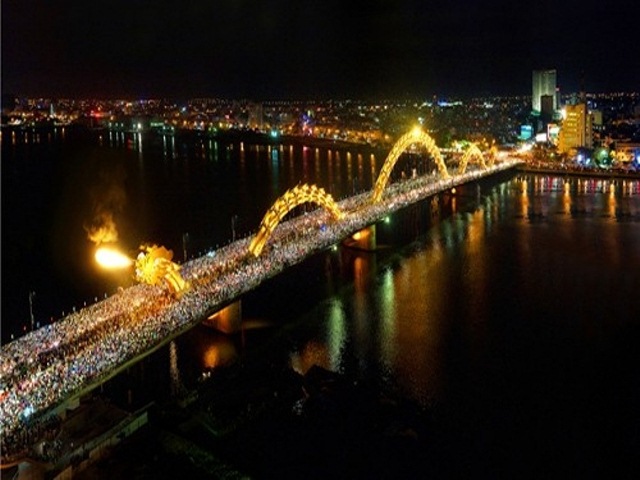 Cầu Rồng biểu tượng