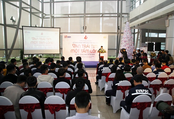 Tuần lễ hồng EVN lần thứ V: “Vạn trái tim - Một tấm lòng”