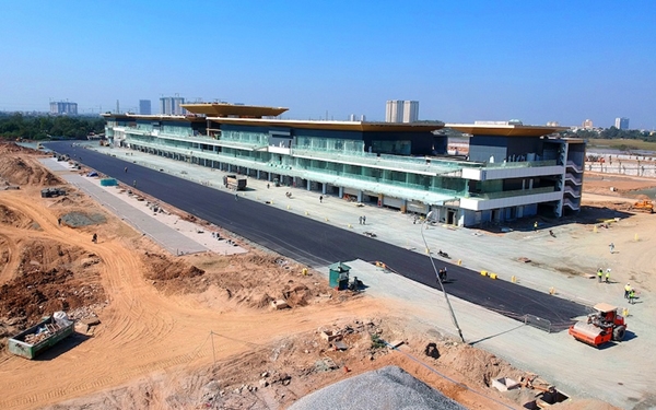 Toà nhà PIT đã đi vào giai đoạn hoàn thiện, sẵn sàng cho chặng đua F1 diễn ra vào tháng 4/2020.