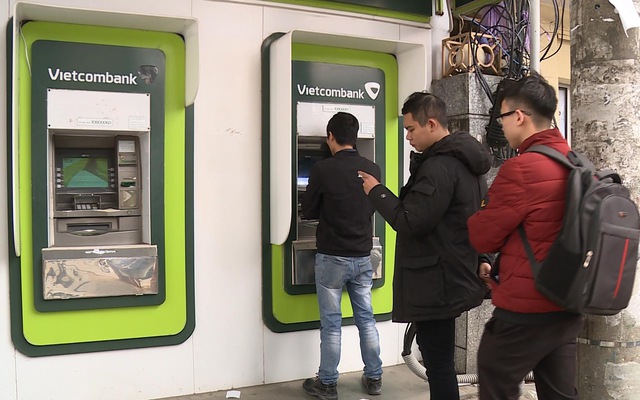 Tiếp tục triển khai giảm 50% phí chuyển tiền nhanh liên ngân hàng