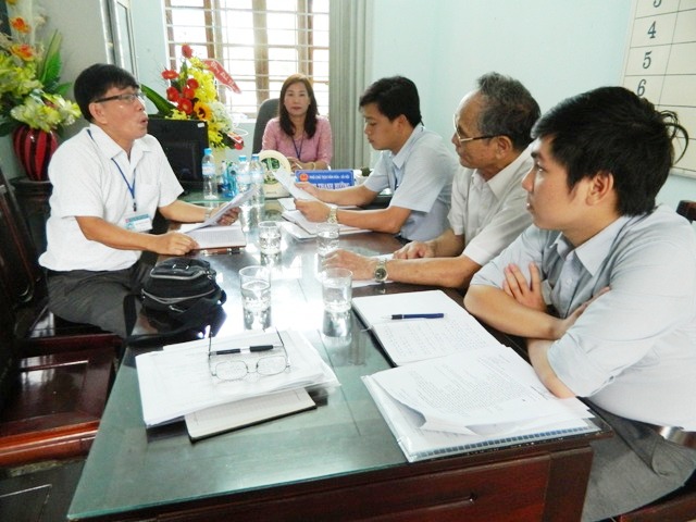 Cuộc họp xét hộ nghèo của gia đình bà Trần Thị Gái ở phường Thuận Lộc- Huế