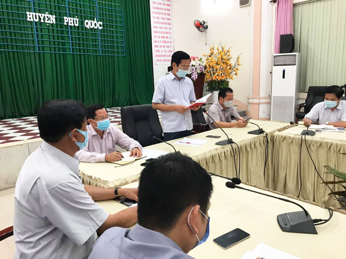 Cuộc họp khẩn của Phú Quốc về phòng chống dịch Covid-19 (Ảnh: danviet.vn)