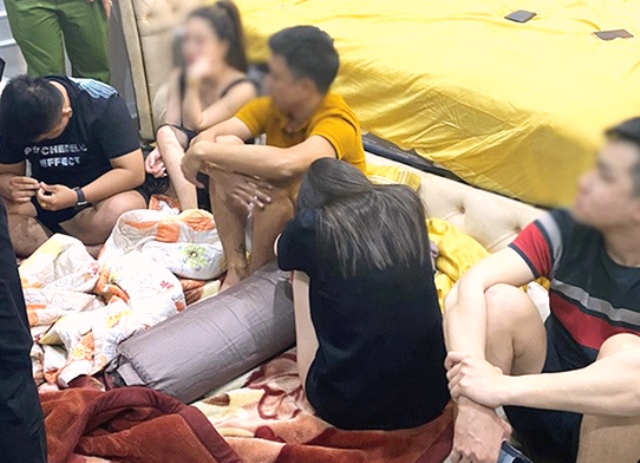 Đà Nẵng: Liên tiếp phát hiện "động lắc" tập thể