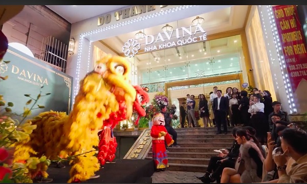 Nha khoa Davina Dentist hoạt động không phép?