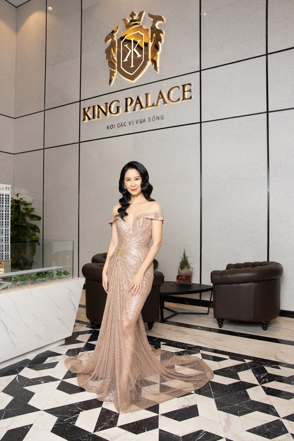 Sau đăng quang Mrs. Worldwide 2018 Hoa hậu Dương Thùy Linh ngày càng trở nên quyến rũ