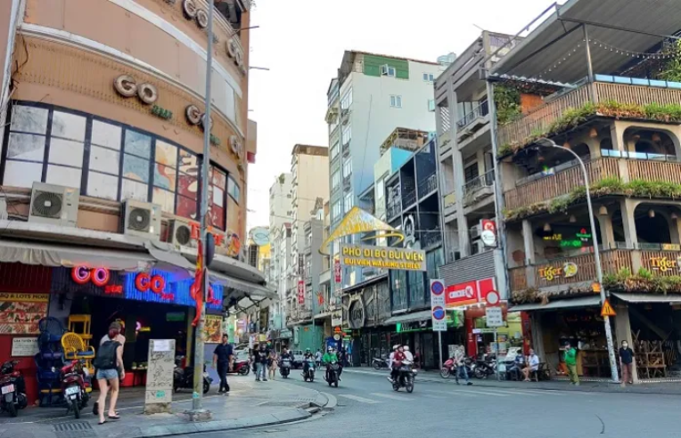 TP.HCM đóng cửa nhà hàng, quán bia, tiệm hớt tóc đến hết tháng 3