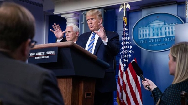 Tổng thống Trump tại buổi họp báo tại Nhà Trắng ngày 23/3 về dịch Covid-19 (Ảnh: AP)