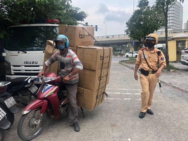 Hà Nội: Thu giữ hơn 10.000 khẩu trang không rõ nguồn gốc