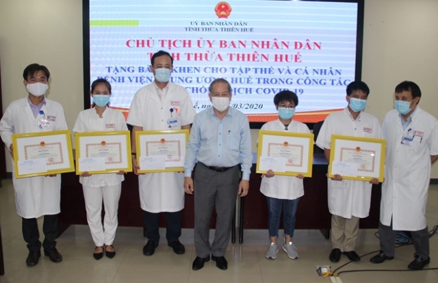 Huế: Khen thưởng Tập thể, cá nhân có thành tích phòng chống dịch COVID-19
