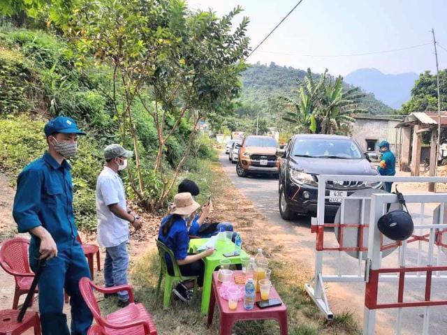 Trong những năm trở lại đ&acirc;y, lượng kh&aacute;ch du lịch trong v&agrave; ngo&agrave;i nước đến với x&atilde; H&ograve;a Bắc đột biến, n&ecirc;n việc th&agrave;nh lập 2 chốt chặn n&agrave;y l&agrave; hết sức cần thiết