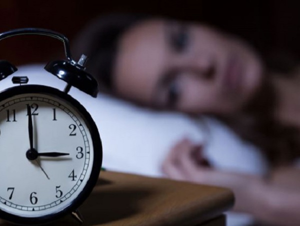 Người mắc chứng ù tai dễ bị mất ngủ