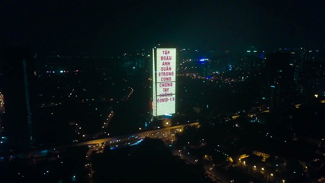 Tháp Doanh nhân được mệnh danh là “1 trong 5 tòa nhà ánh sáng và công nghệ hiện đại đẹp bậc nhất Hà Nội”