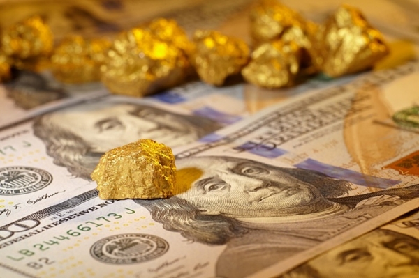 Đồng USD tăng đẩy giá vàng giảm
