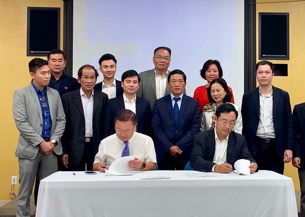 Lễ ký kết giữa đại diện Cục Phát triển thị trường và doanh nghiệp khoa học và công nghệ (NATEC) và Ai20X (Silicon Valley) về việc phát triển hệ sinh thái khởi nghiệp sáng tạo Việt Nam