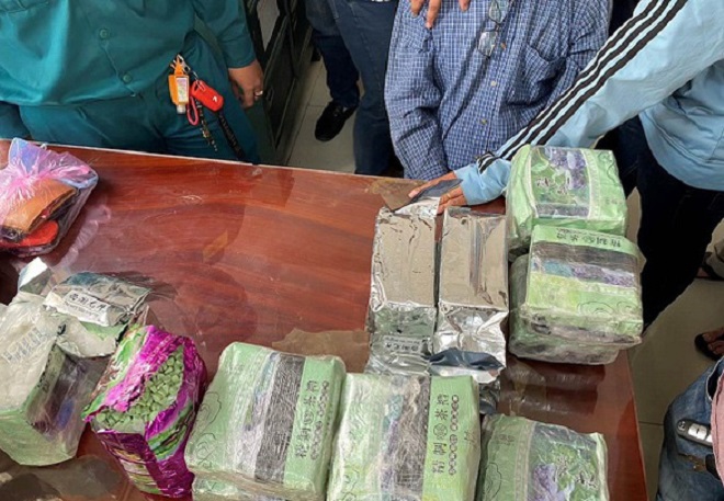 Triệt phá đường dây và đối tượng buôn bán, vận chuyển ma tuý tại TP. HCM
