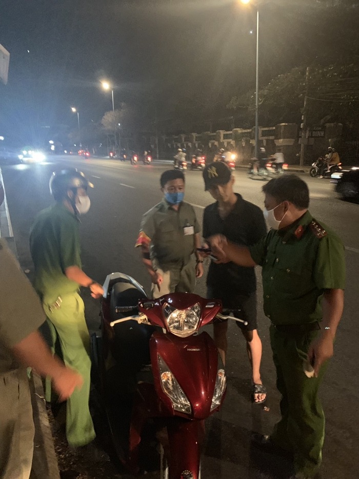 TP. Vũng Tàu: Xử phạt 3 trường hợp khi đến khu vực công cộng không đeo khẩu trang.