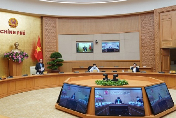 Thủ tướng Nguyễn Xuân Phúc chủ trì cuộc họp Thường trực Chính phủ nghe báo cáo của Ban Chỉ đạo quốc gia về phòng chống dịch COVID-19