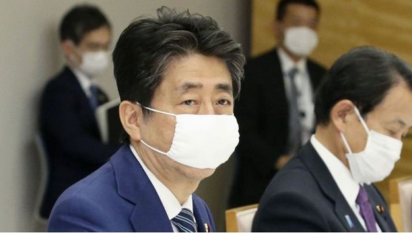 Thủ tướng Abe cam kết cấp tiền cho dân 