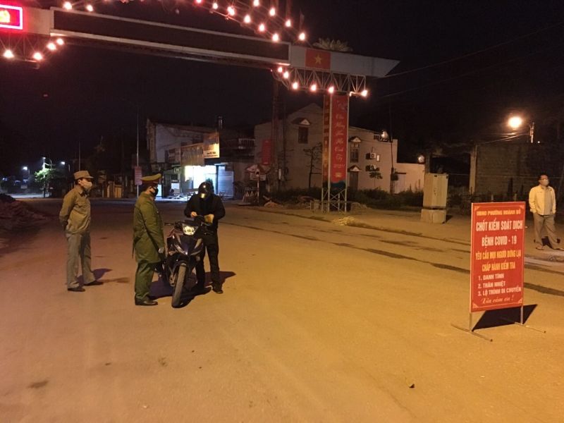 TP. Hạ Long - Quảng Ninh: Xử phạt người ra đường khi không cần thiết