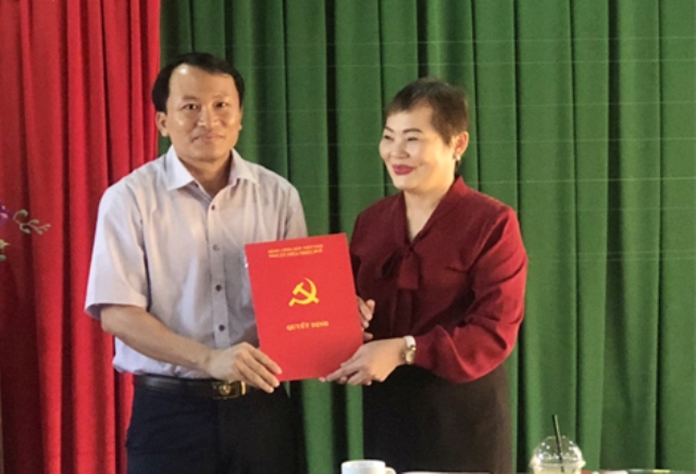 Ông Nguyễn Đình Đức PCT UBND huyện Quảng Điền được giới thiệu bầu giữ chức bí thư huyện Quảng Điền