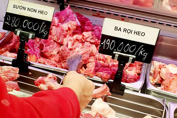 Giá cả thị trường ngày 7/4: Thịt heo giảm tại siêu thị Co.opmart