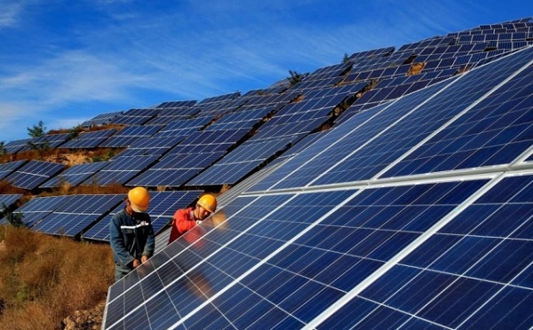 Thủ tướng Chính phủ đã ban hành Quyết định số 13/2020/QĐ-TTg về cơ chế hỗ trợ phát triển các dự án điện mặt trời tại Việt Nam áp dụng