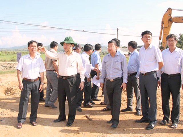 Chủ tịch UBND tỉnh kiểm tra dự án cao tốc Bắc - Nam đoạn Phan Thiết – Dầu Giây qua địa bàn huyện Hàm Thuận Nam