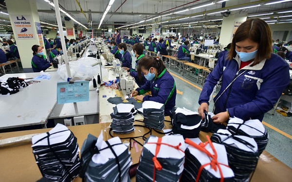Việt Nam đủ lực trở thành “công xưởng” sản xuất khẩu trang?