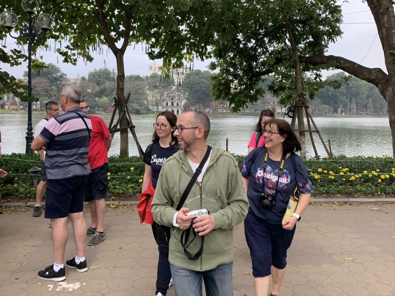 Rà soát khách du lịch nước ngoài trước ngày 16/4