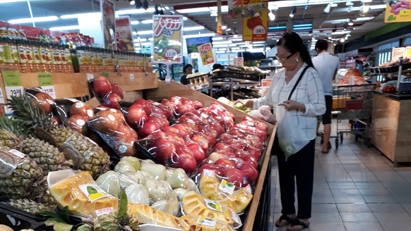 Giá cả thị trường 14/4: Siêu thị tiếp tục giảm giá thịt bò, hải sản