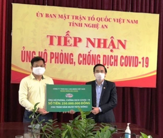 Ủng hộ chống dịch COVID-19 tại tỉnh Nghệ An