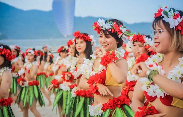 Lễ hội sẽ có 5 hoạt động chính trong tuần cao điểm như: lễ khai mạc, lễ hội âm nhạc, trình diễn flahmob bikini, nghệ thuật sắp đặt trên bãi biển, lễ hội ẩm thực Việt Nam…