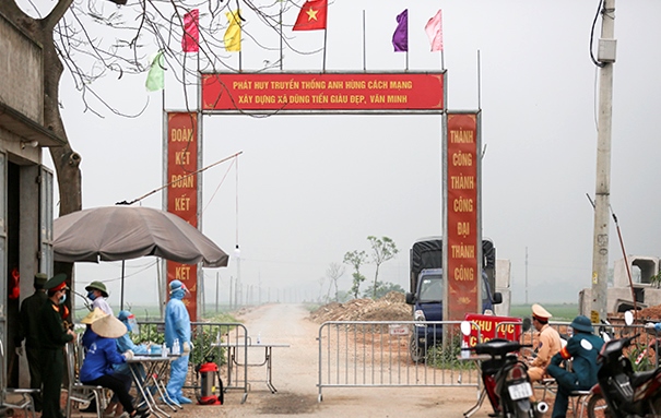 Thường Tín (Hà Nội): Lập 11 chốt kiểm soát, khử khuẩn toàn bộ thôn Đông Cứu
