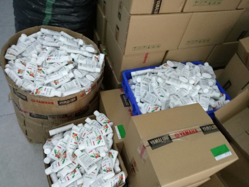 Thu giữ hơn 18.000 sản phẩm nước rửa khô sai quy định tem nhãn tại Hà Đông