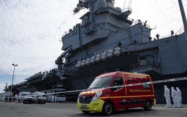 Gần 668 quân nhân trên tàu sân bay Pháp dương tính với virus SARS-CoV-2
