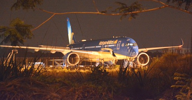 Tàu bay của Vietnam Airlines hạ cánh xuống Sân bay Quốc tế Đà Nẵng.