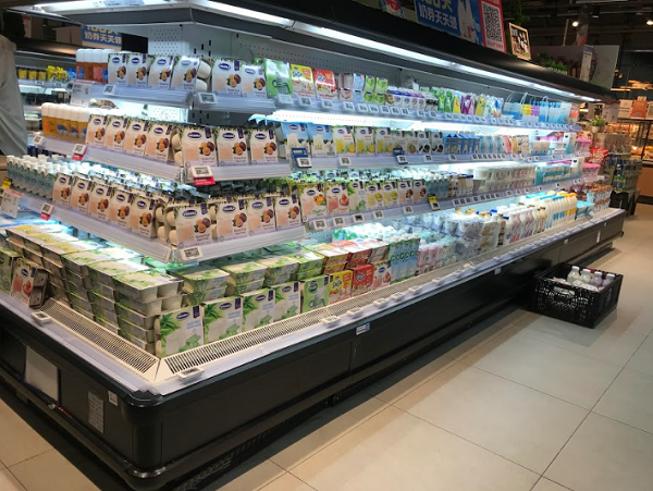 Nhiều loại sản phẩm của Vinamilk đang được bán trong các siêu thị lớn tại Trung Quốc