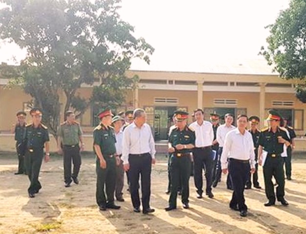 Lãnh đạo TP. Đà Nẵng kiểm tra tại Trung tâm Huấn luyện dự bị động viên Đồng Nghệ