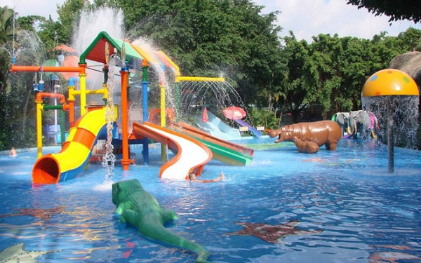 Công viên nước Đầm Sen đã ngưng hoạt động kinh doanh phục vụ khách đến vui chơi để phòng ngừa dịch bệnh theo chỉ đạo của TTCP
