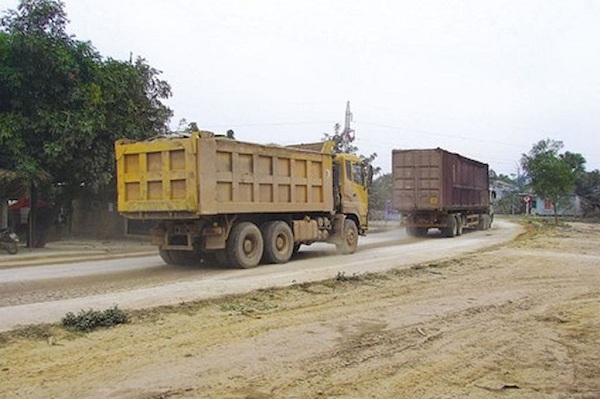 Lào Cai tăng cường kiểm soát, xử lý vi phạm xechở hàng quá tải trọng và kích thước thành thùng xe
