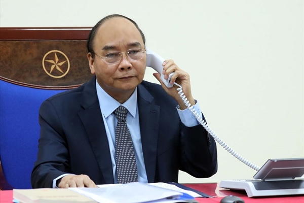 Thủ tướng Nguyễn Xuân Phúc điện đàm với Thủ tướng Nga Mikhail Mishustin (Ảnh: Bộ Ngoại giao)