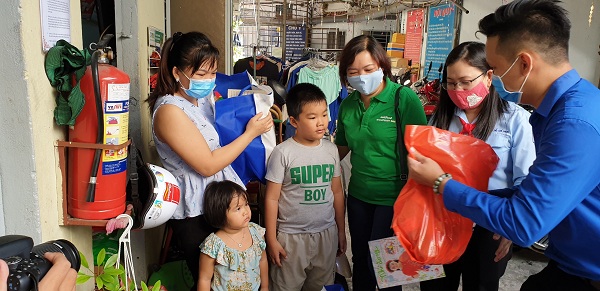 NutiFood đồng hành cùng chương trình '1 triệu ly sữa' trong mùa dịch Covid-19