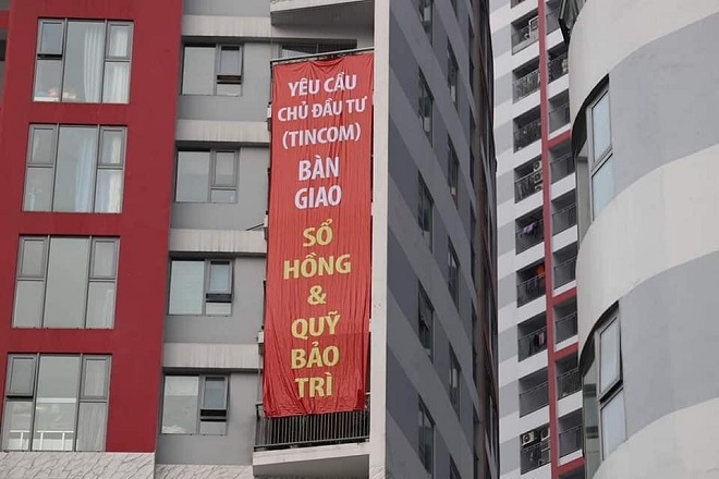 Imperial Plaza 360 Giải Phóng: Cư dân treo băng rôn “tố” chủ đầu tư sai phạm