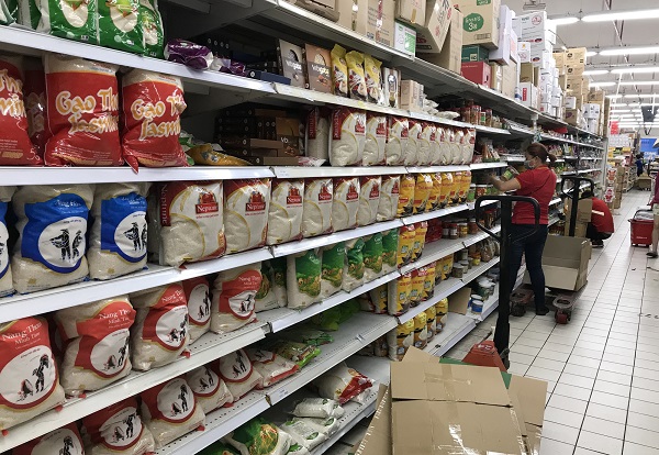 Giá cả thị trường 26/4: Cuối tuần, thịt lợn và rau củ quả giảm giá mạnh