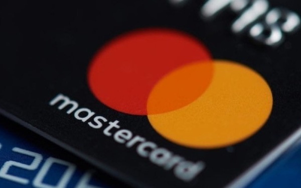Các ngân hàng Việt Nam kiến nghị Visa và MasterCard miễn, giảm nhiều loại phí