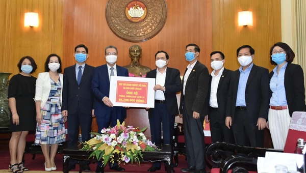 Kiều bào tại Thái Lan, Hàn Quốc ủng hộ phòng chống dịch Covid-19