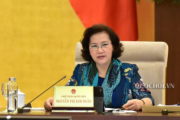 Chủ tịch Quốc hội Nguyễn Thị Kim Ngân phát biểu tại Phiên họp.